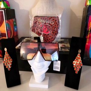 Summer chic ( face mask & sun glasses